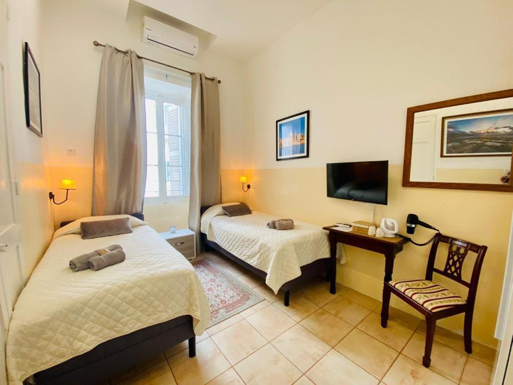 The Maltese Sun Hotel Sliema Kültér fotó